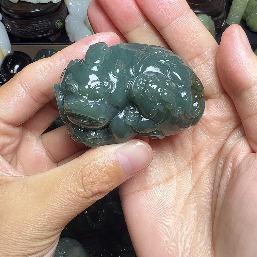 和田玉未镶嵌把件