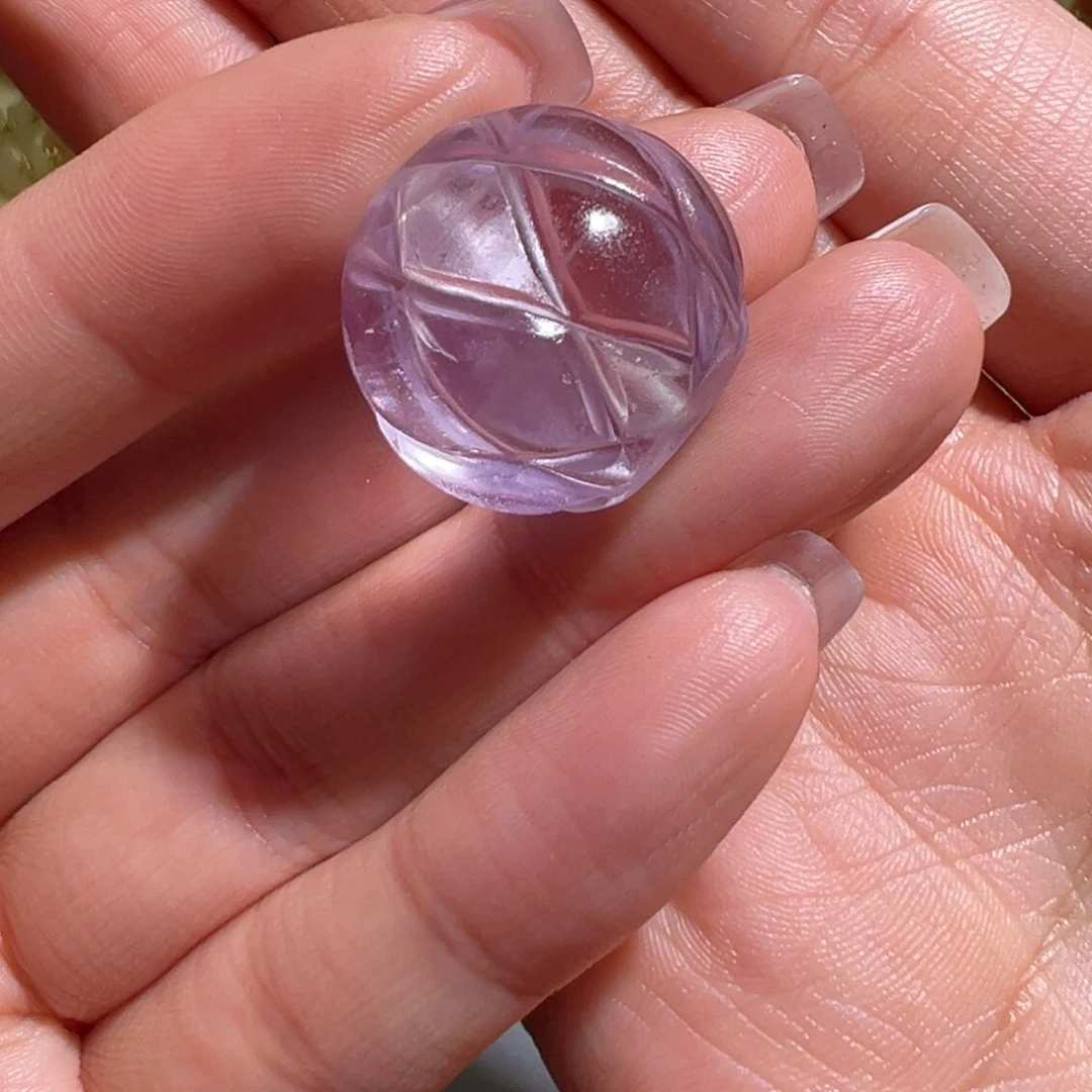 水晶未镶嵌颈饰各种各样的