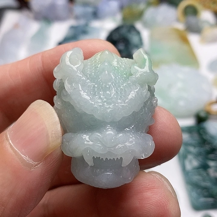 颈饰未镶嵌翡翠龙头