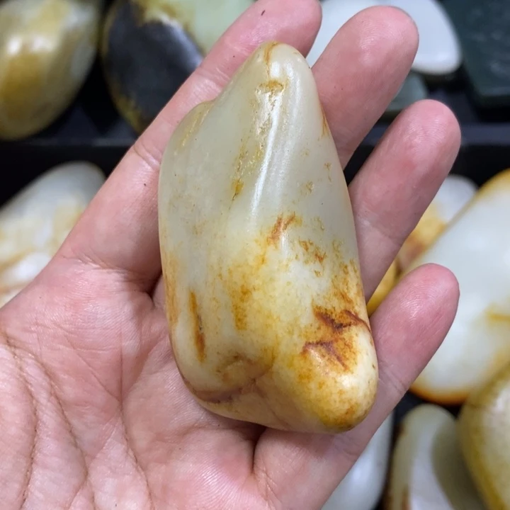 和田玉（糖玉）未镶嵌挂件