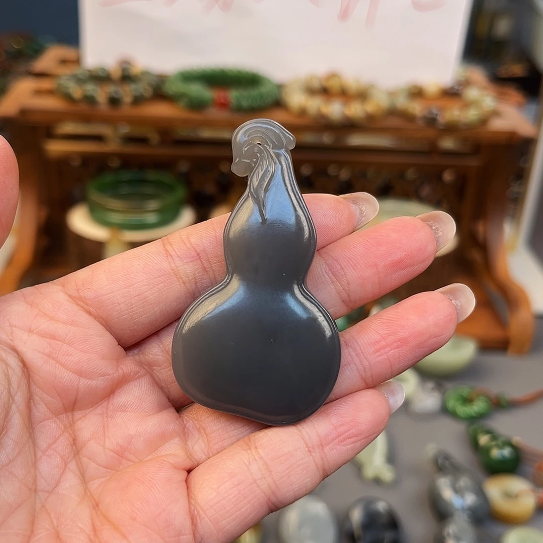 如***梦和田玉（糖玉）未镶嵌颈饰