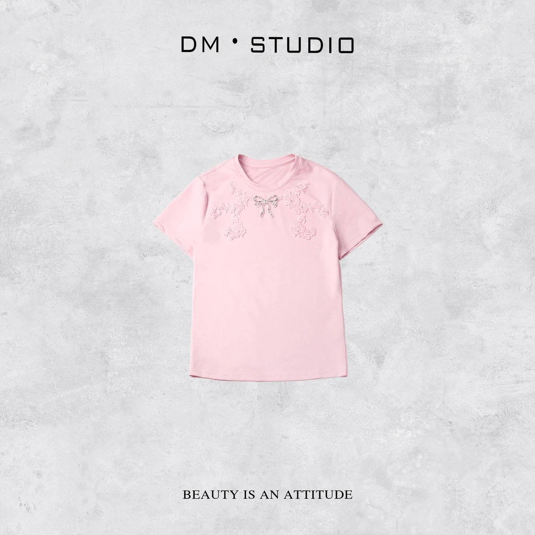 DEDM-DM•STUDIO/减龄气质极简绣花蝴蝶结圆领短袖上衣T恤（25T172）