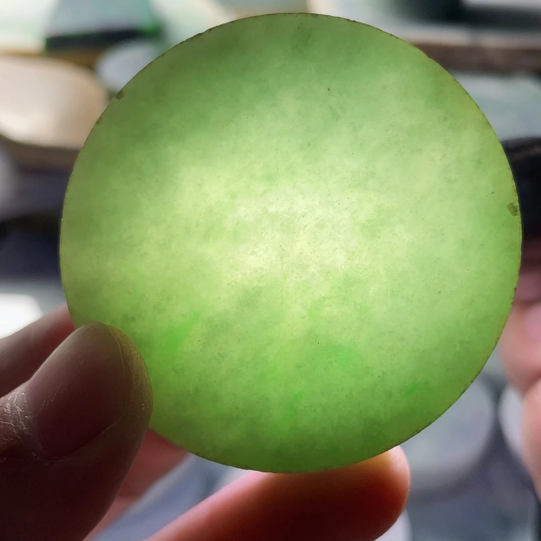 翡翠颈饰未镶嵌毛料81