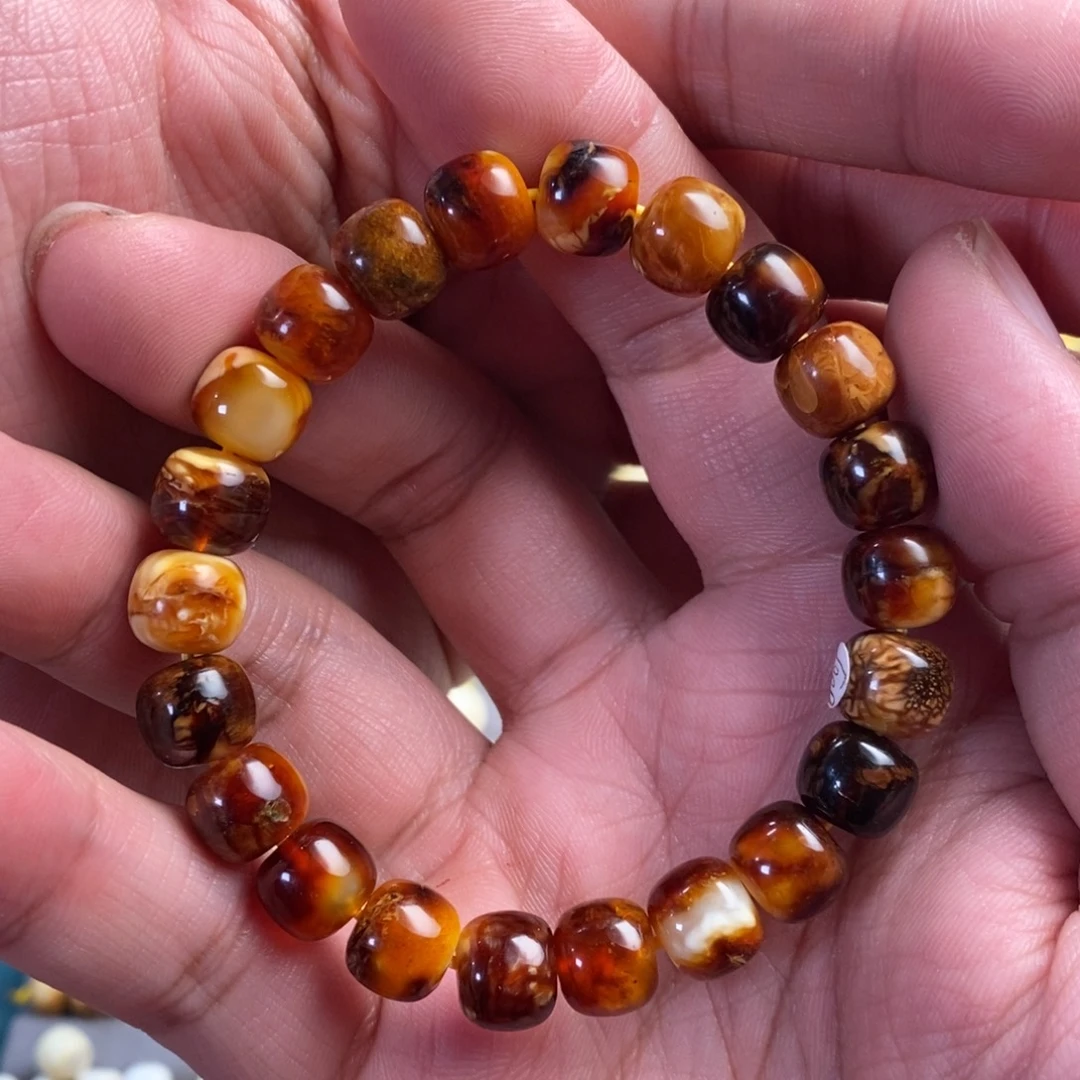 琥珀未镶嵌裸石10mm沁色妖孽