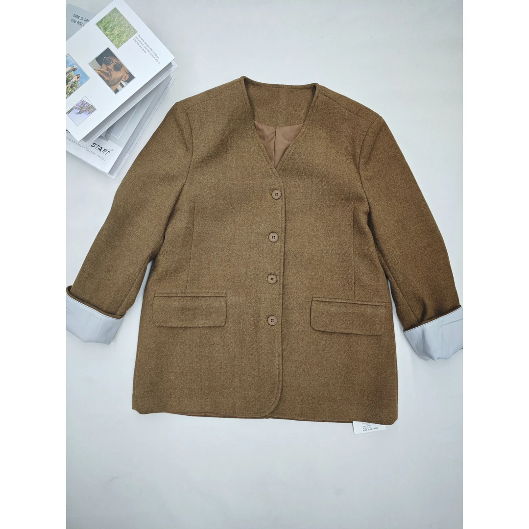 8672#排扣V领毛呢外套双口袋撞色袖口简约洋气百搭