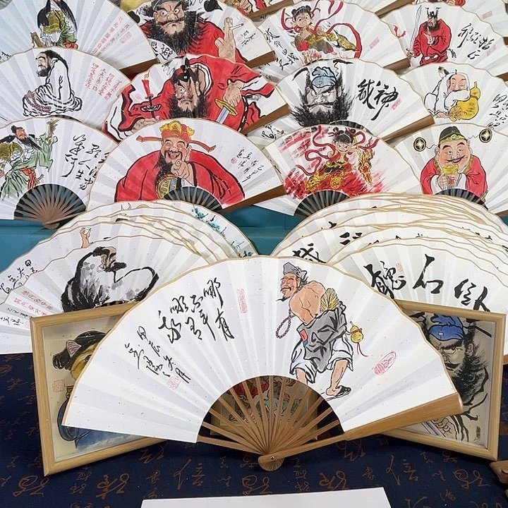 小***喆国画手绘折扇一把