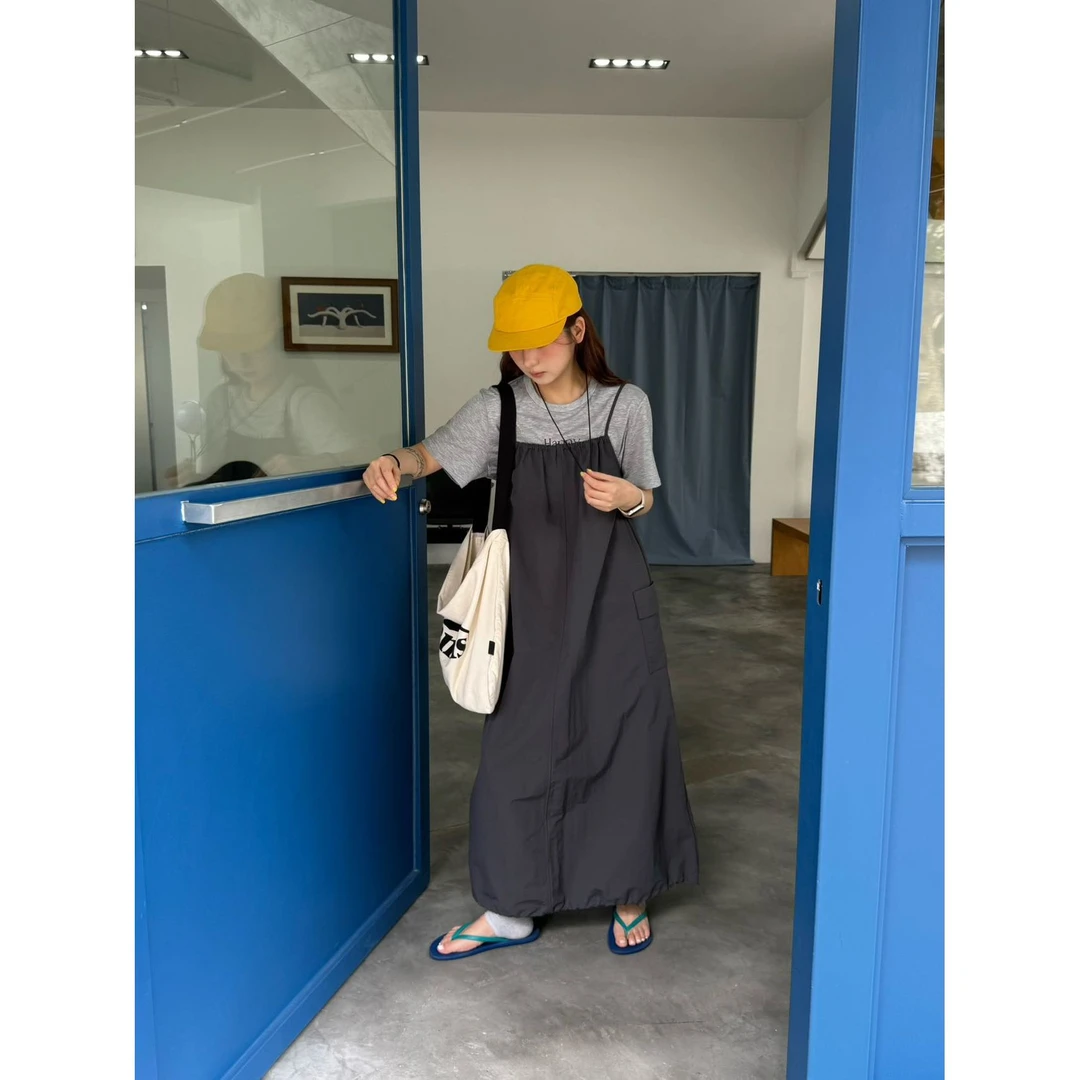 66369#回头率超高的一款设计独特工装吊带裙黑色裙子