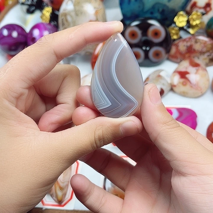 玛瑙/玉髓未镶嵌珠宝奇石