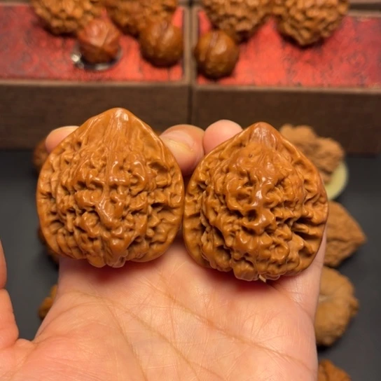 吊坠文玩核桃麒麟纹官帽