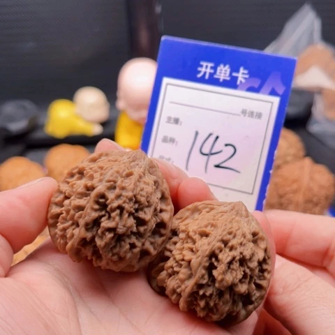 文玩核桃把件38满天星 142