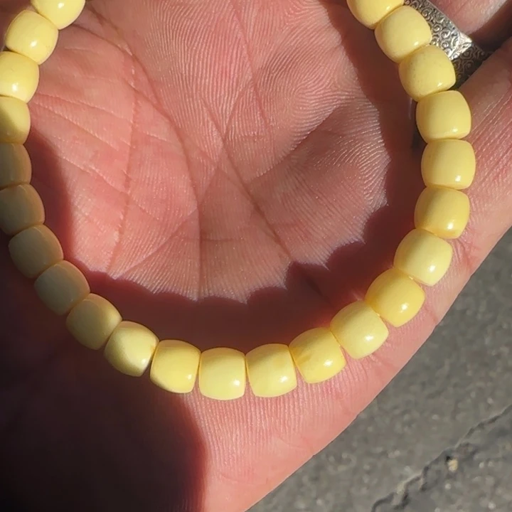 手链蜜蜡未镶嵌佛**年精品蜜蜡单圈手链一条！