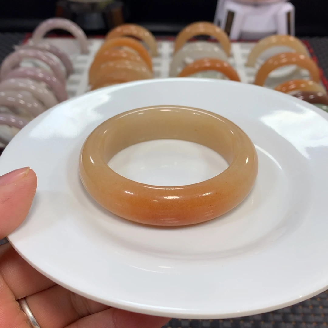 石英质玉（佘太翠）未镶嵌手镯53.7糖镯14号