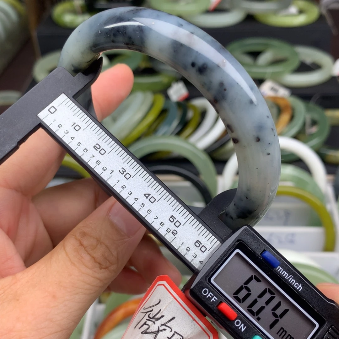 未镶嵌蛇纹石玉手镯627