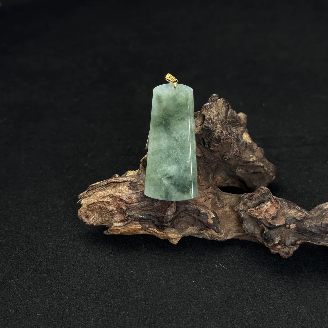 【诚翠拍品第一百零八期午】翡翠2吊坠Yyang1023金