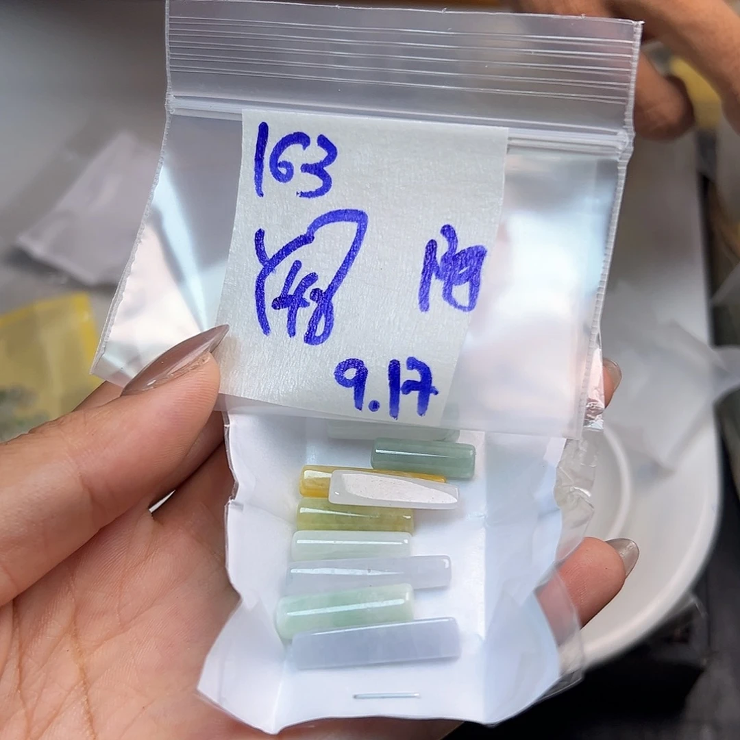 【闪购商品】未镶嵌定制翡翠阿**