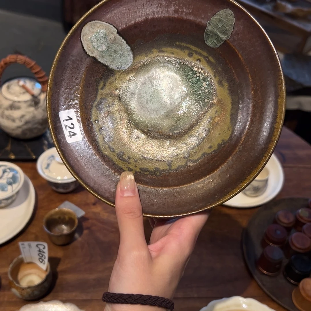 陶瓷。      陶瓷。