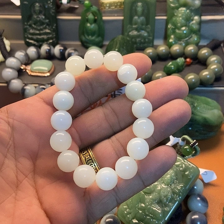 和田玉（糖玉）未镶嵌颈饰