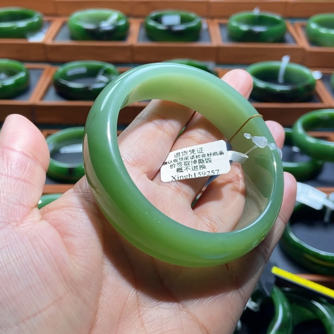 和田玉（碧玉）未镶嵌手镯粉绿5859