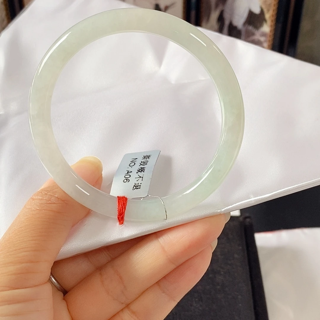 翡翠未镶嵌手镯手镯