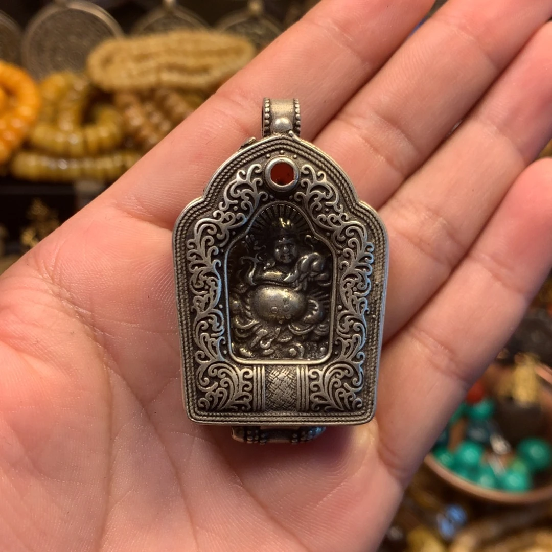 泥塑娘啦擦擦骰子