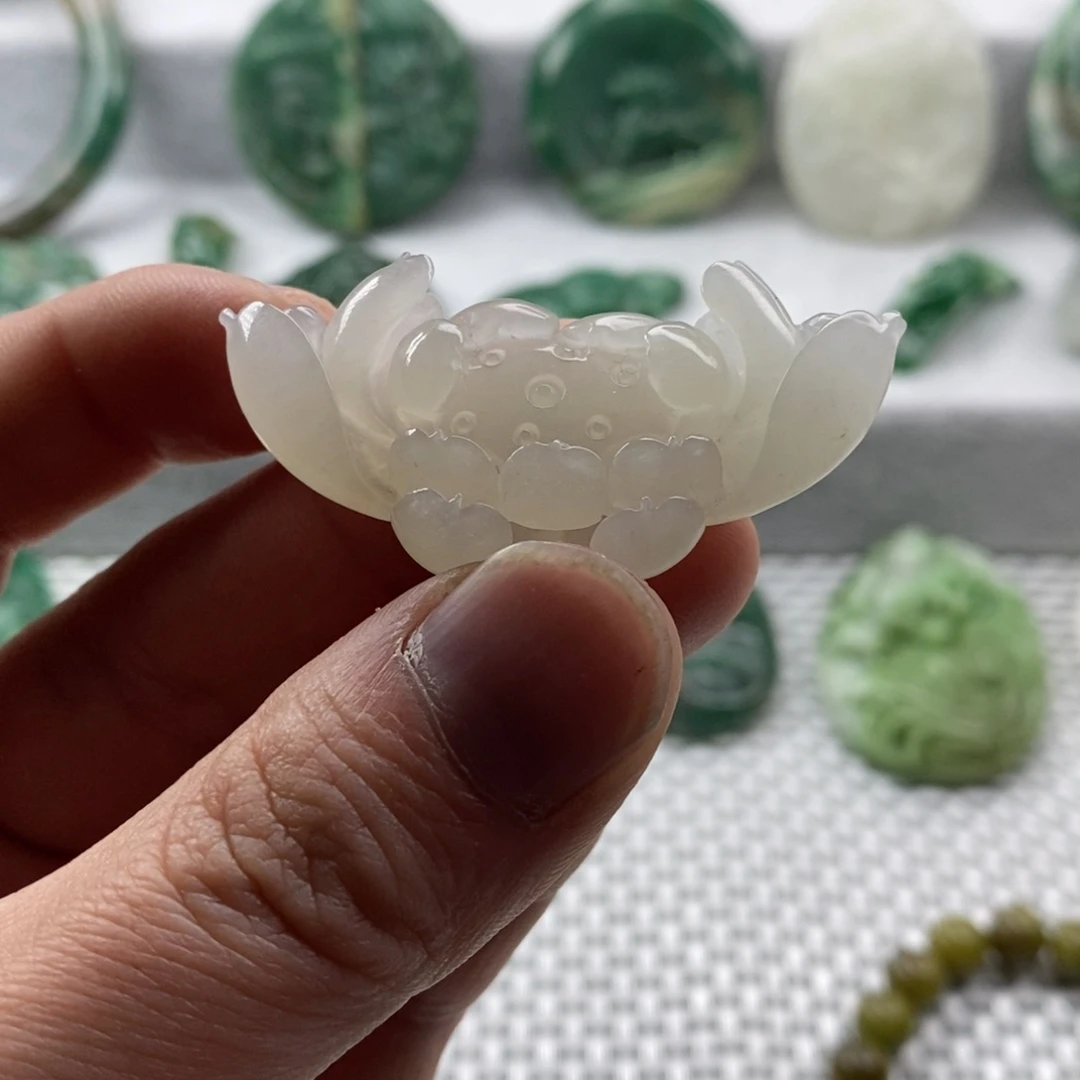 独山玉未镶嵌颈饰