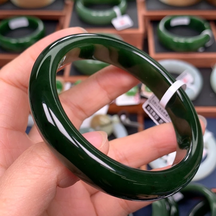和田玉（碧玉）手镯未镶嵌60