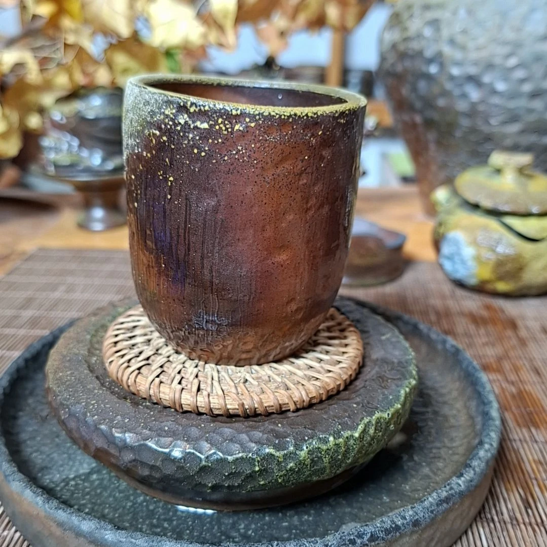坭兴陶纯柴烧锤纹杯170c，微瑕
