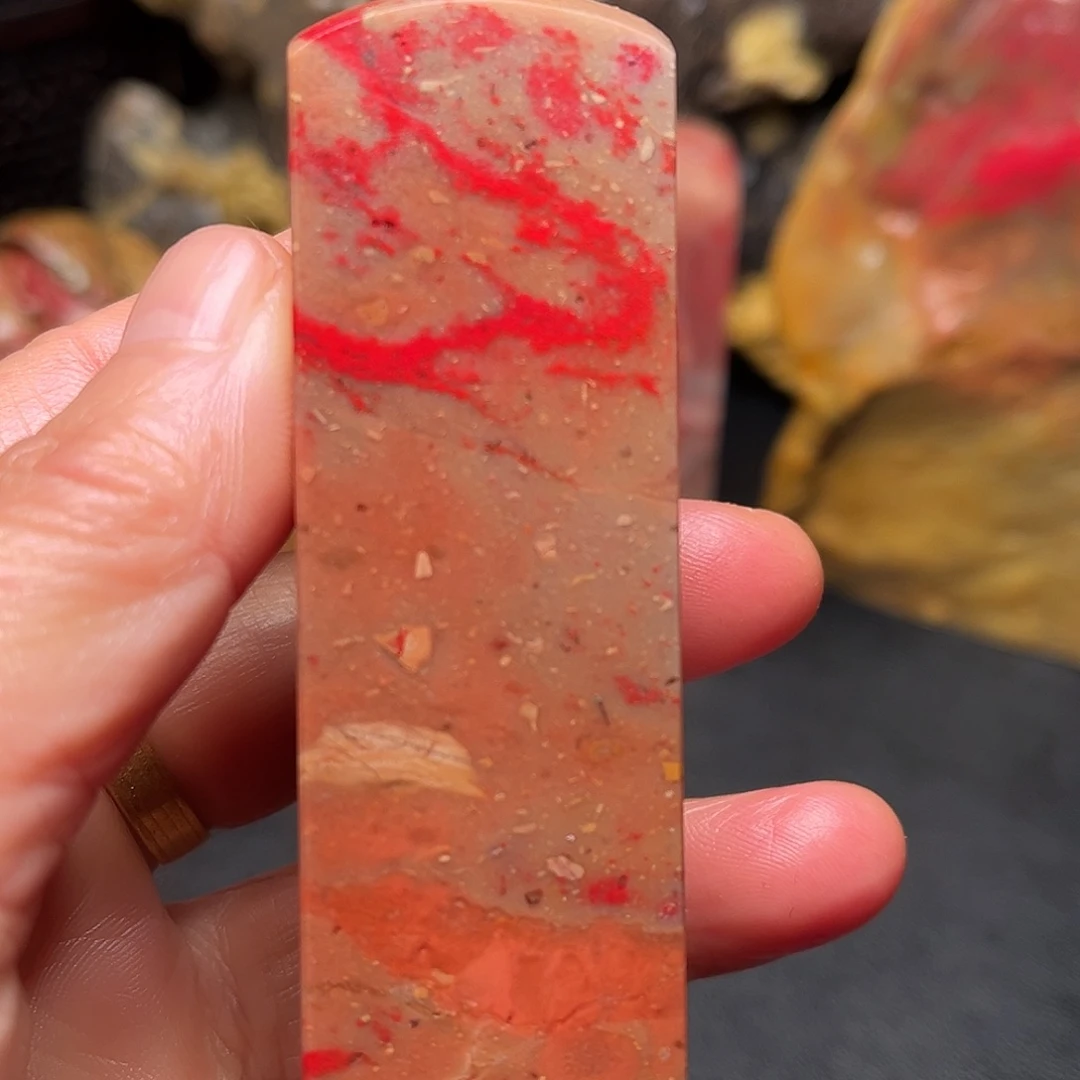 昌化石昌化鸡血石