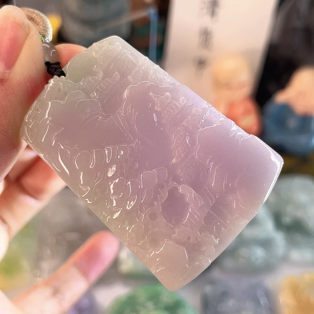 翡翠未镶嵌颈饰山水