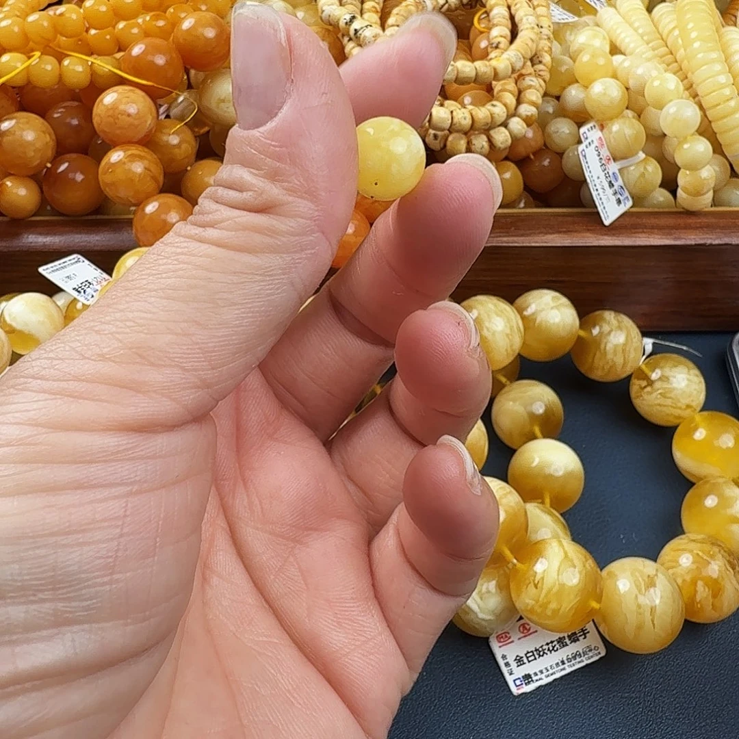 琥珀未镶嵌珠宝奇石