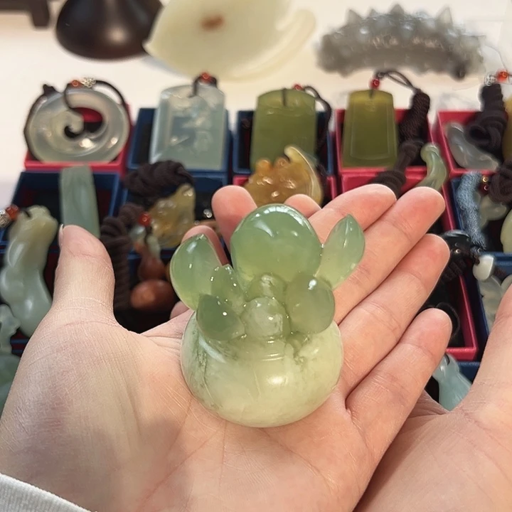 蛇纹石玉未镶嵌吊坠(赠链)