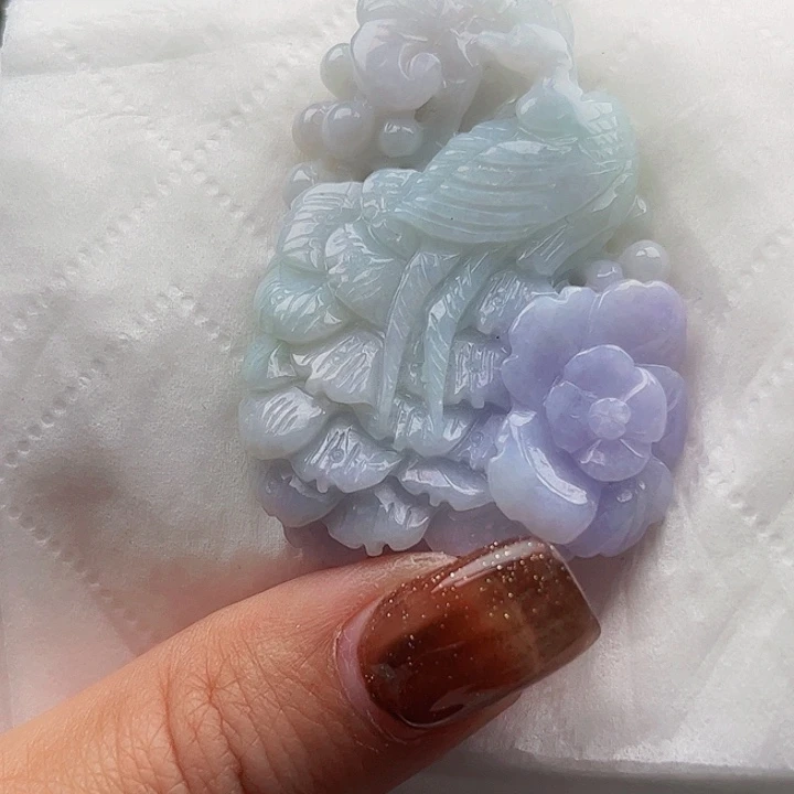 翡翠未镶嵌颈饰挂件