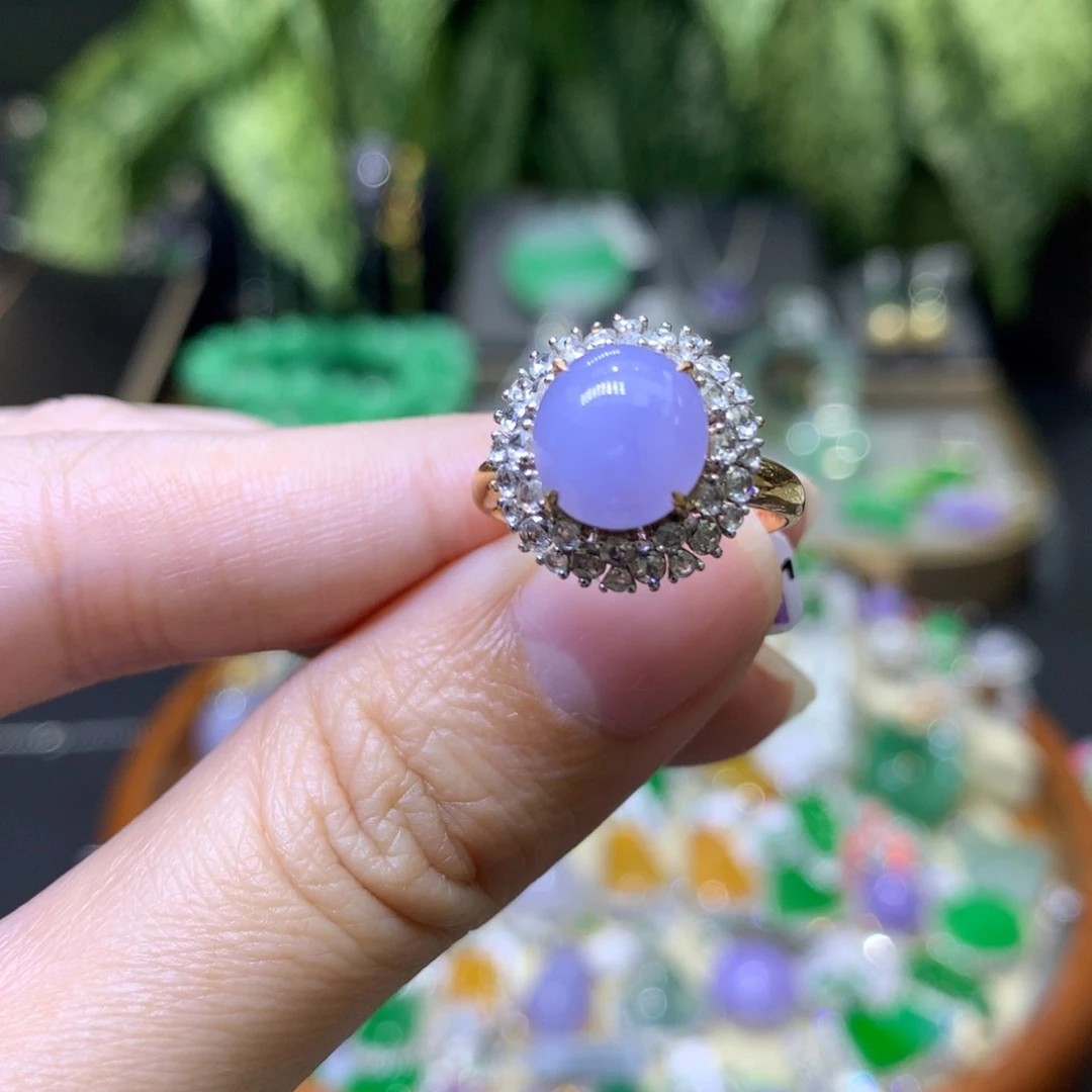 颈饰18K金镶嵌翡翠