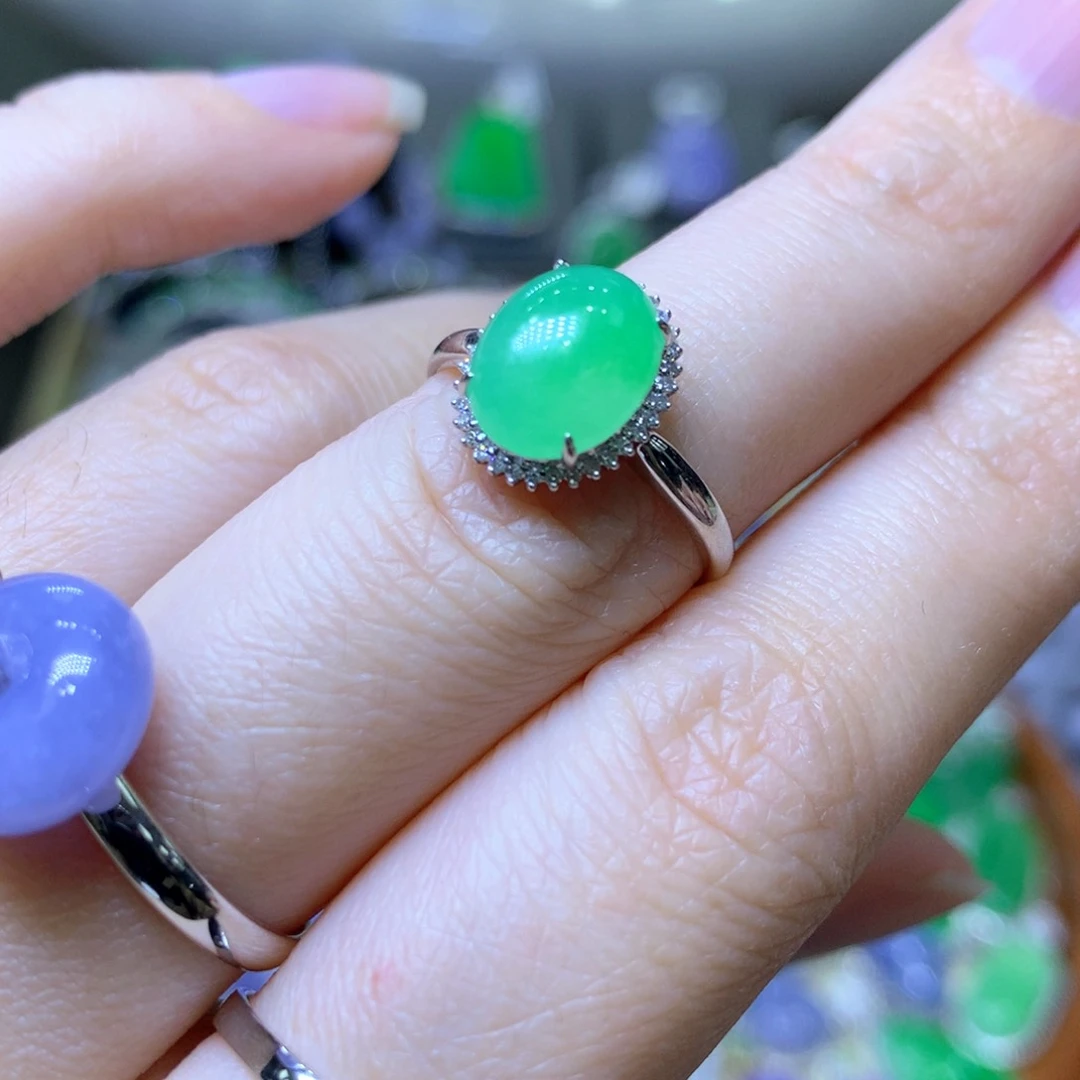 【闪购商品】翡翠颈饰18K金镶嵌翡翠吊坠项链