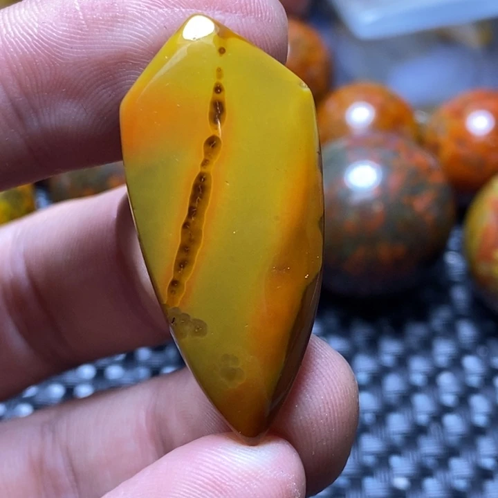 玛瑙/玉髓颈饰未镶嵌