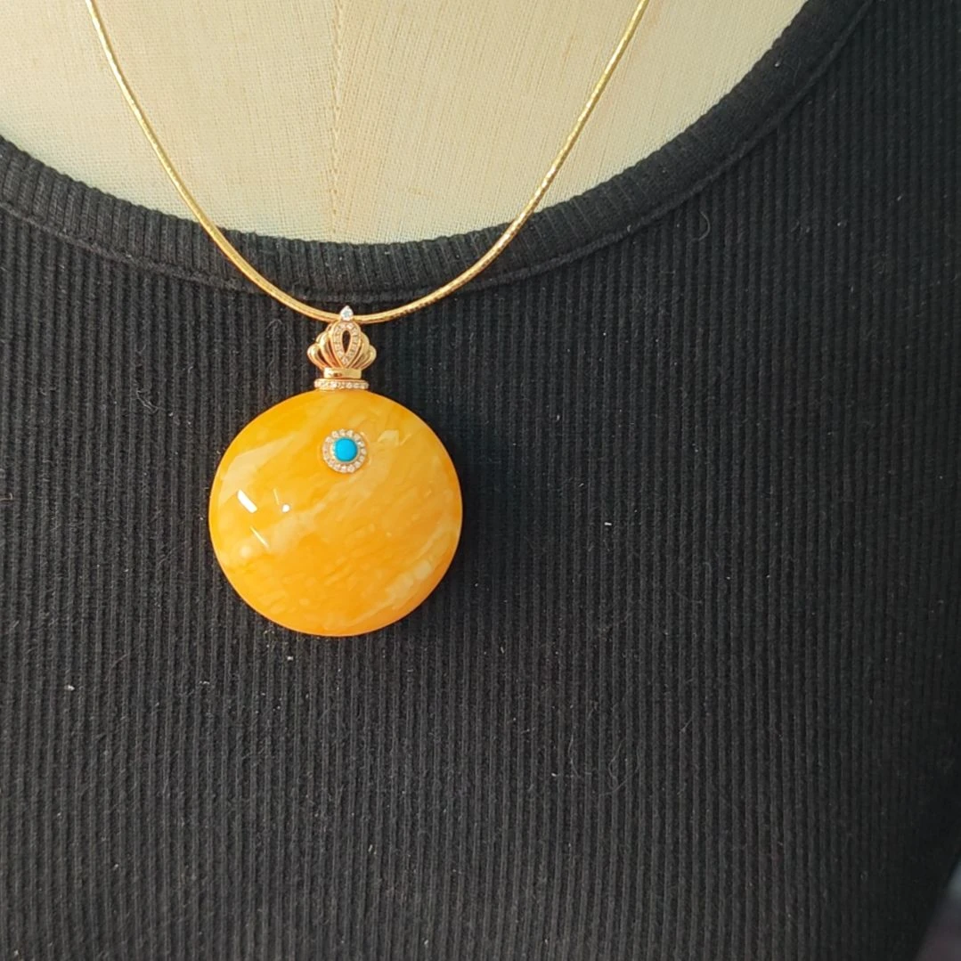 蜜蜡吊坠(赠链)18K金镶嵌