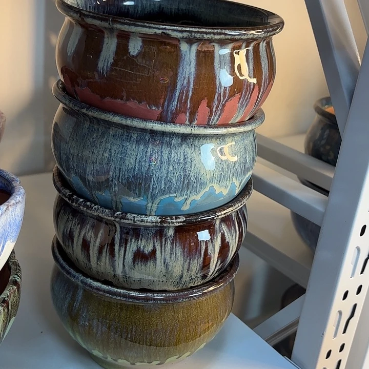 花盆紫砂口15高10。。。。。。。。。。。。。