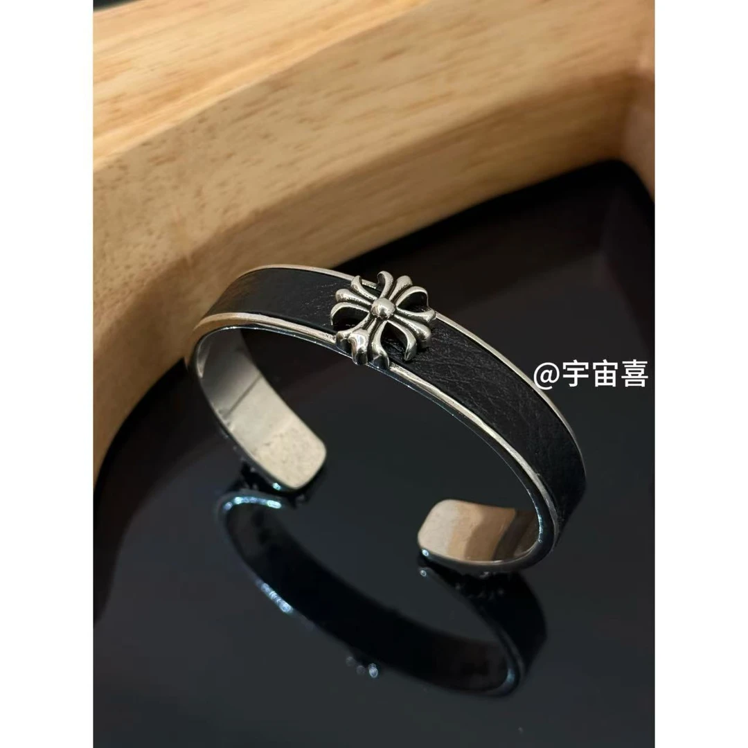 铜合金皮质手镯  T5-005【黑色皮质米子花镀银手镯开口手镯】