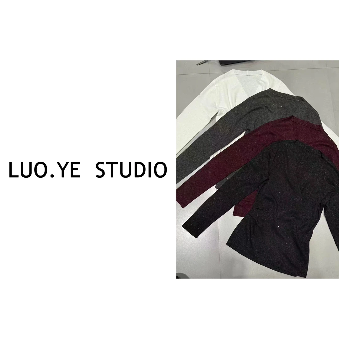 罗爷 · 【自有山海】欧货亮片V领羊毛衫上衣气质长袖针织休闲时尚