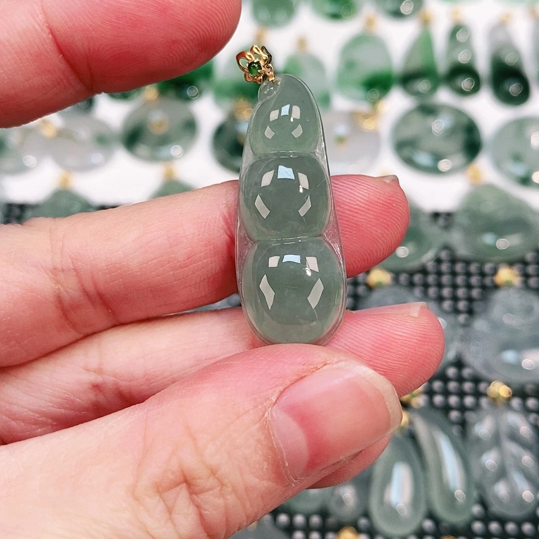 翡翠颈饰18K金镶嵌吊坠