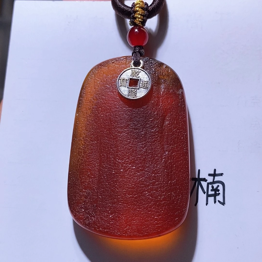 未镶嵌琥珀珠宝奇石