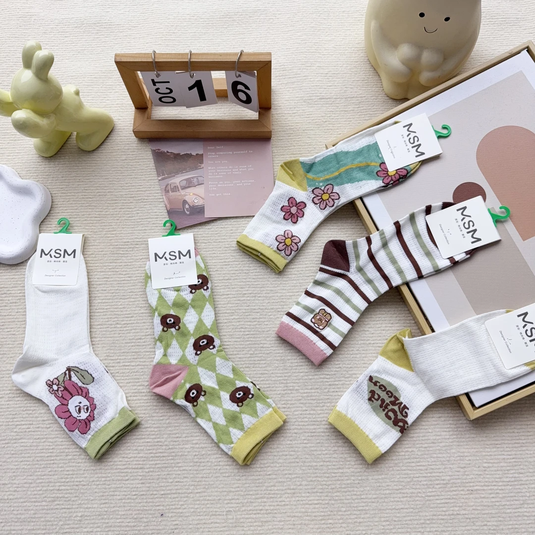 a9-01 五双女袜春夏时尚休闲中筒袜