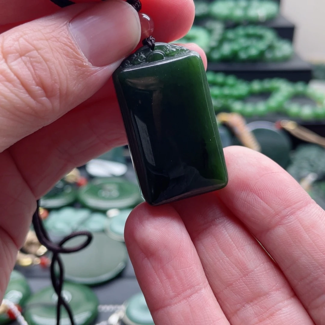 和田玉（碧玉）未镶嵌颈饰