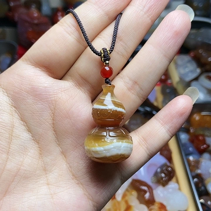 未镶嵌颈饰玛瑙/玉髓