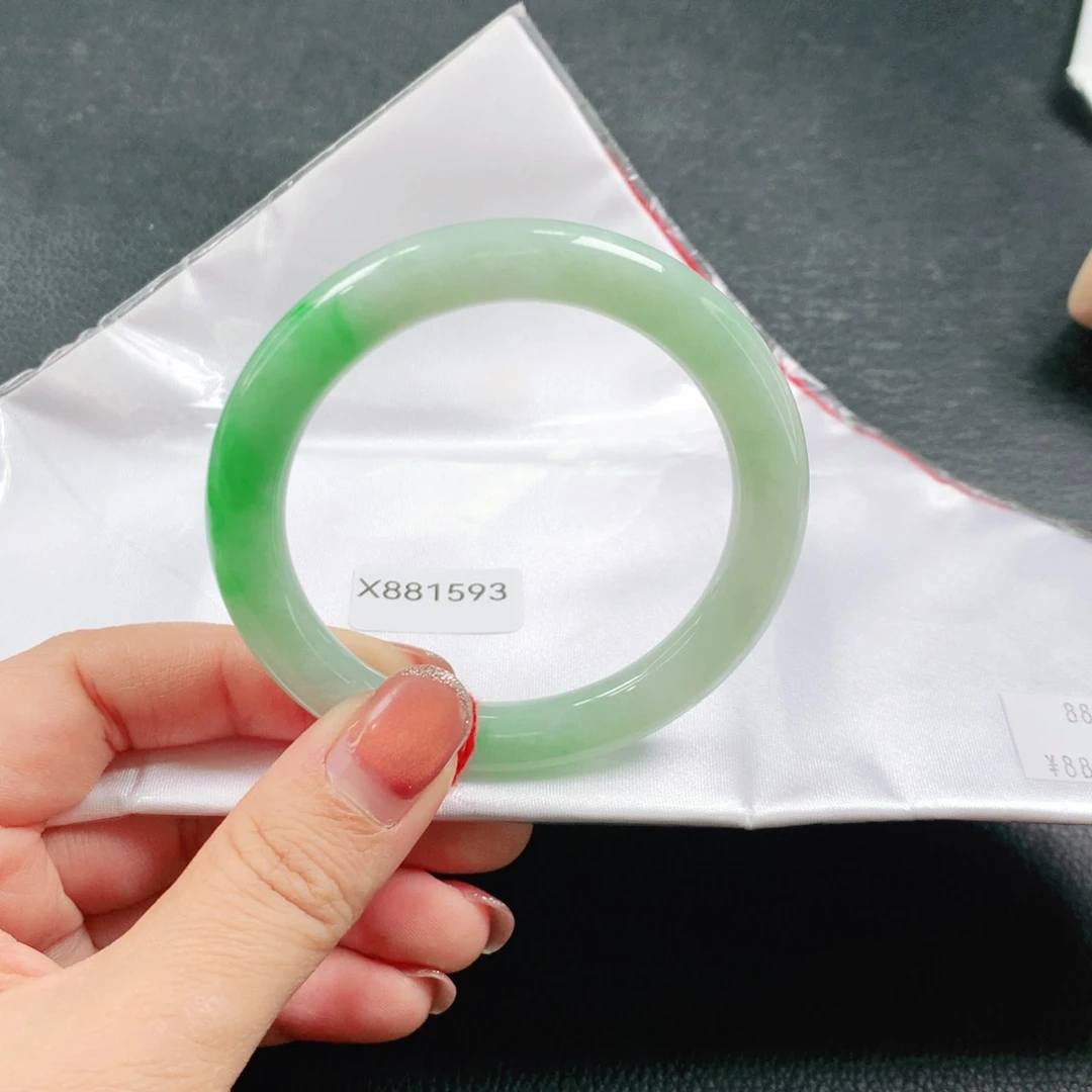 翡翠未镶嵌手镯（圆镯）半山水03