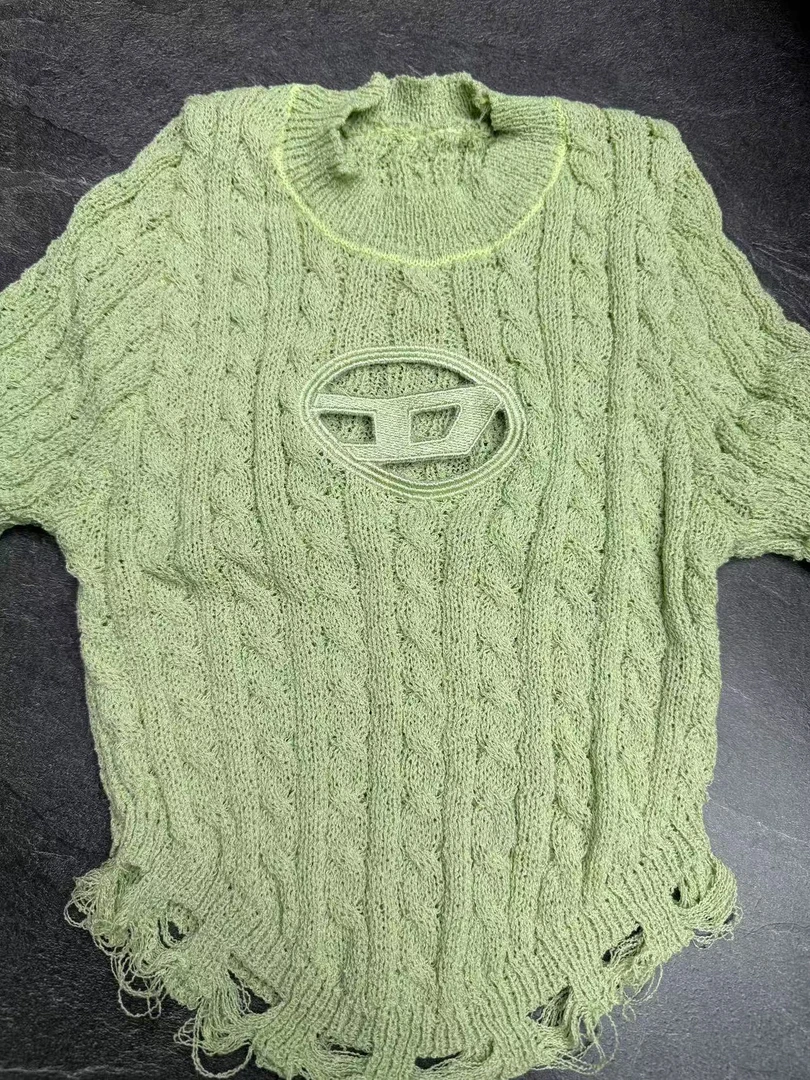 C23-4四色“镂空D字母”毛短袖