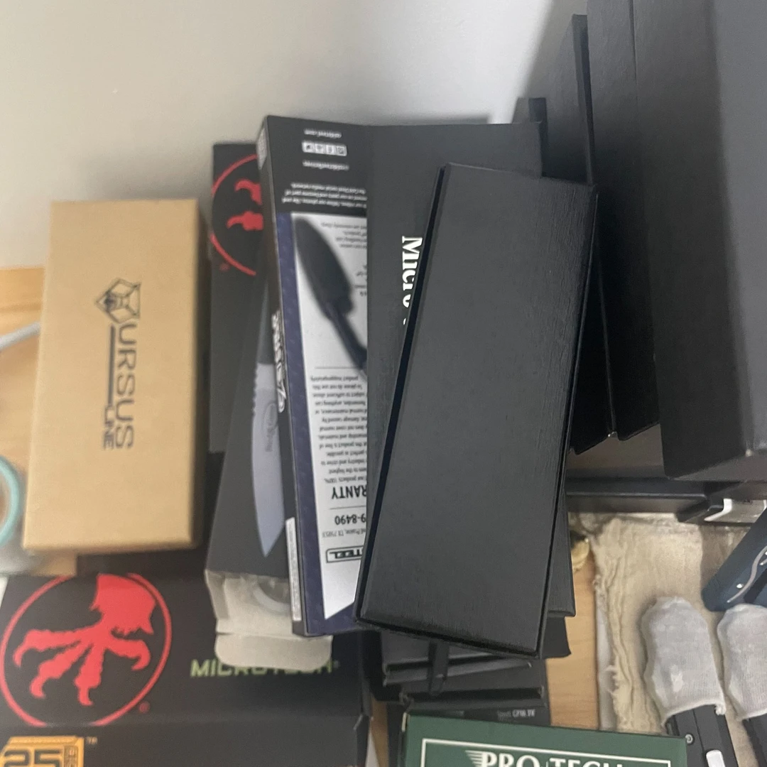 户外多功能工具可进行外包装定制与直播实时定制