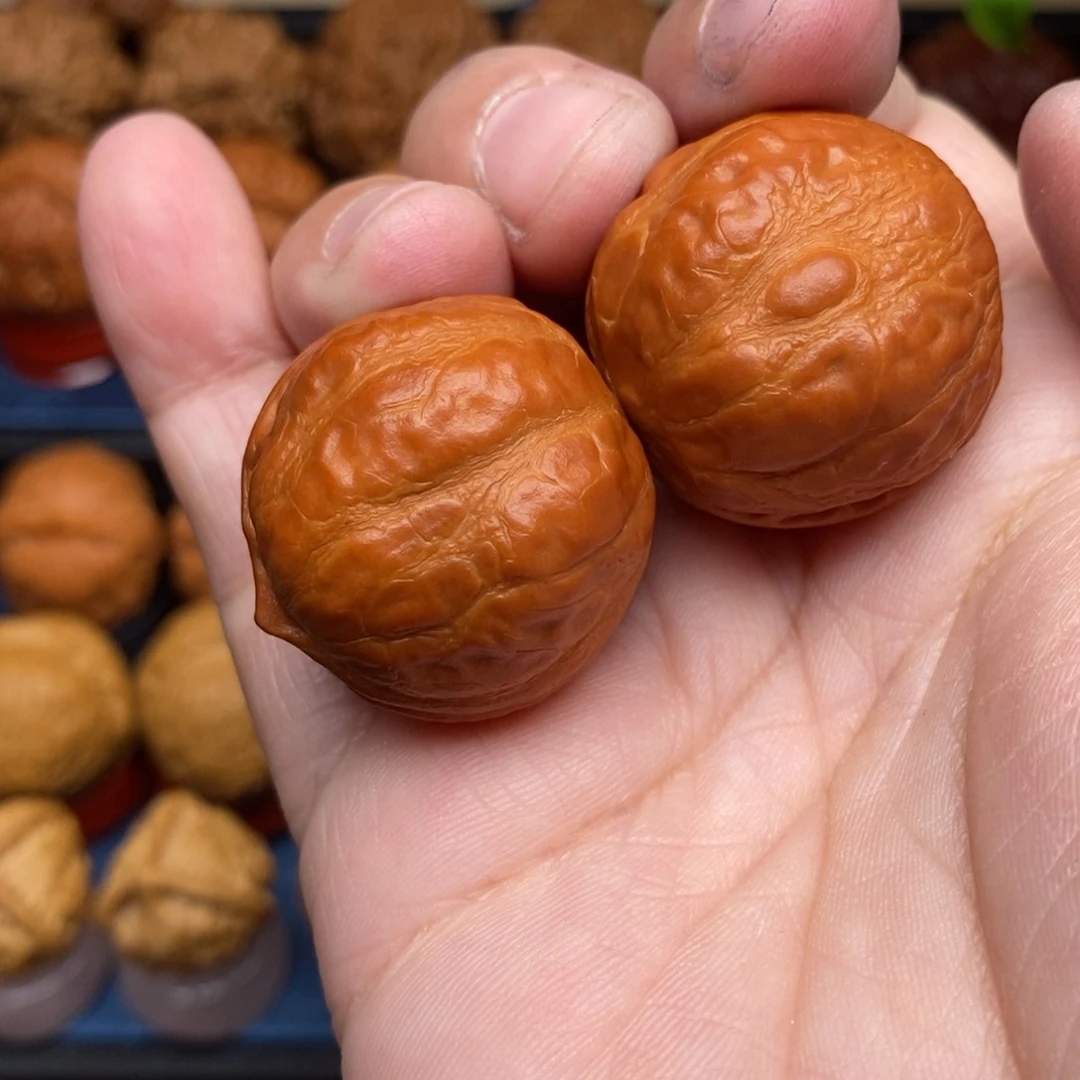 文玩核桃把件刘***！手捻