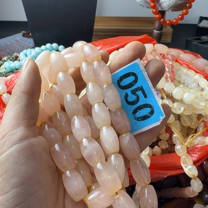 叫***姐玛瑙/玉髓未镶嵌颈饰