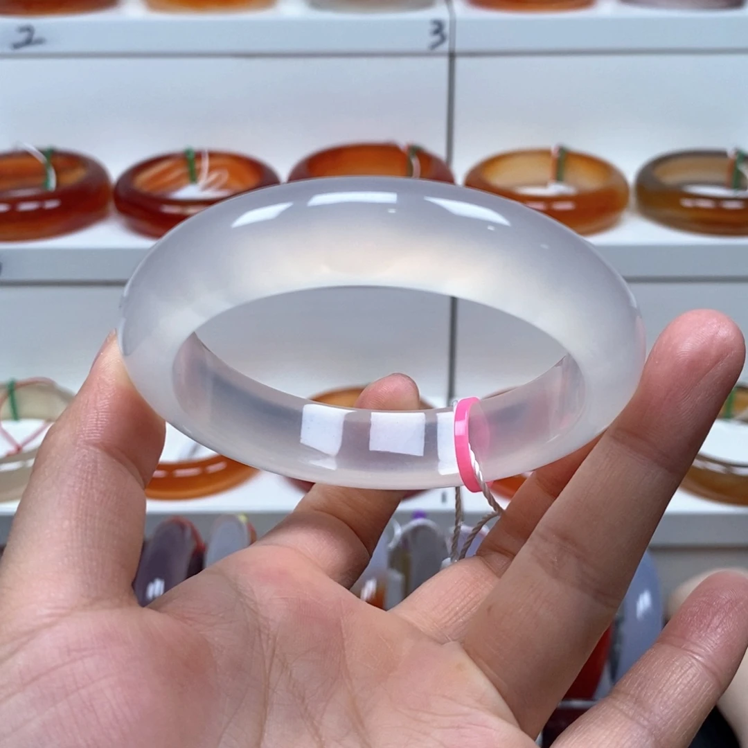 玛瑙/玉髓手镯未镶嵌大****?满圈龙鳞